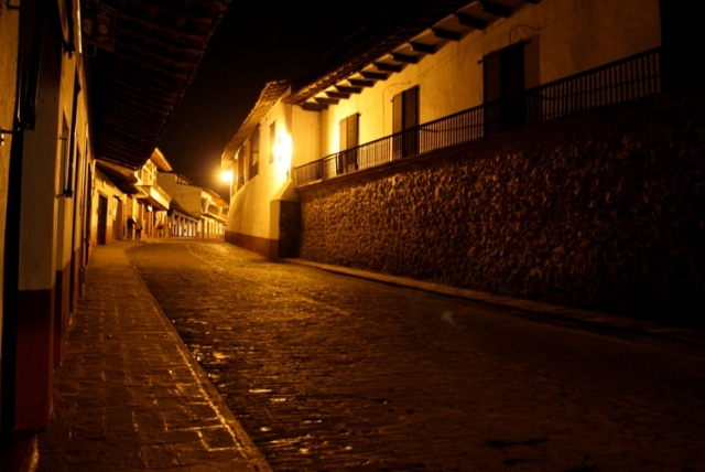  Valle de Bravo Pueblo 